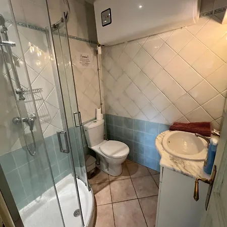 Vue 2/3 Pers 1 Bed + 1 Cot Farinole