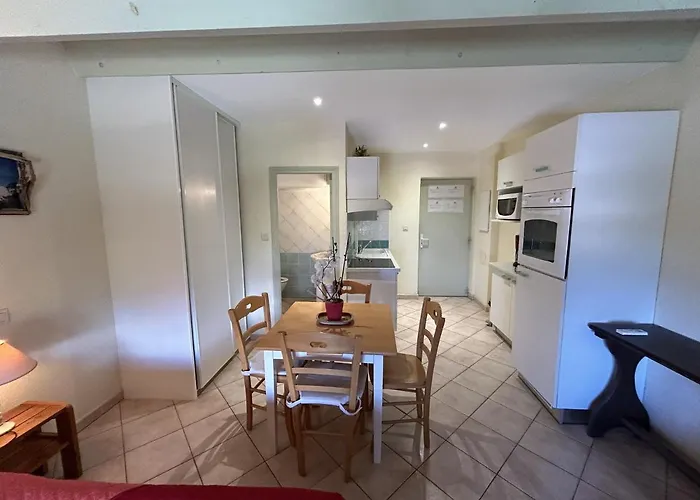 Vue 2/3 Pers 1 Bed + 1 Cot Appartement